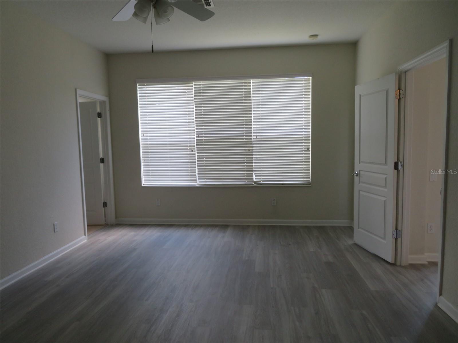 LAKE SAWYER SOUTH PH 01 - Residential Lease