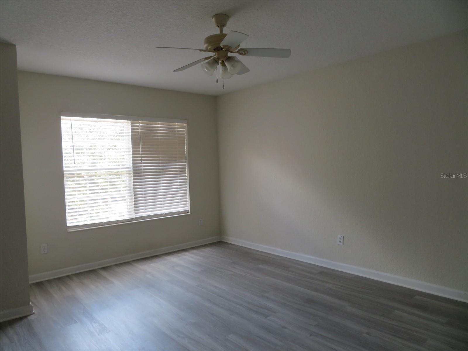 LAKE SAWYER SOUTH PH 01 - Residential Lease