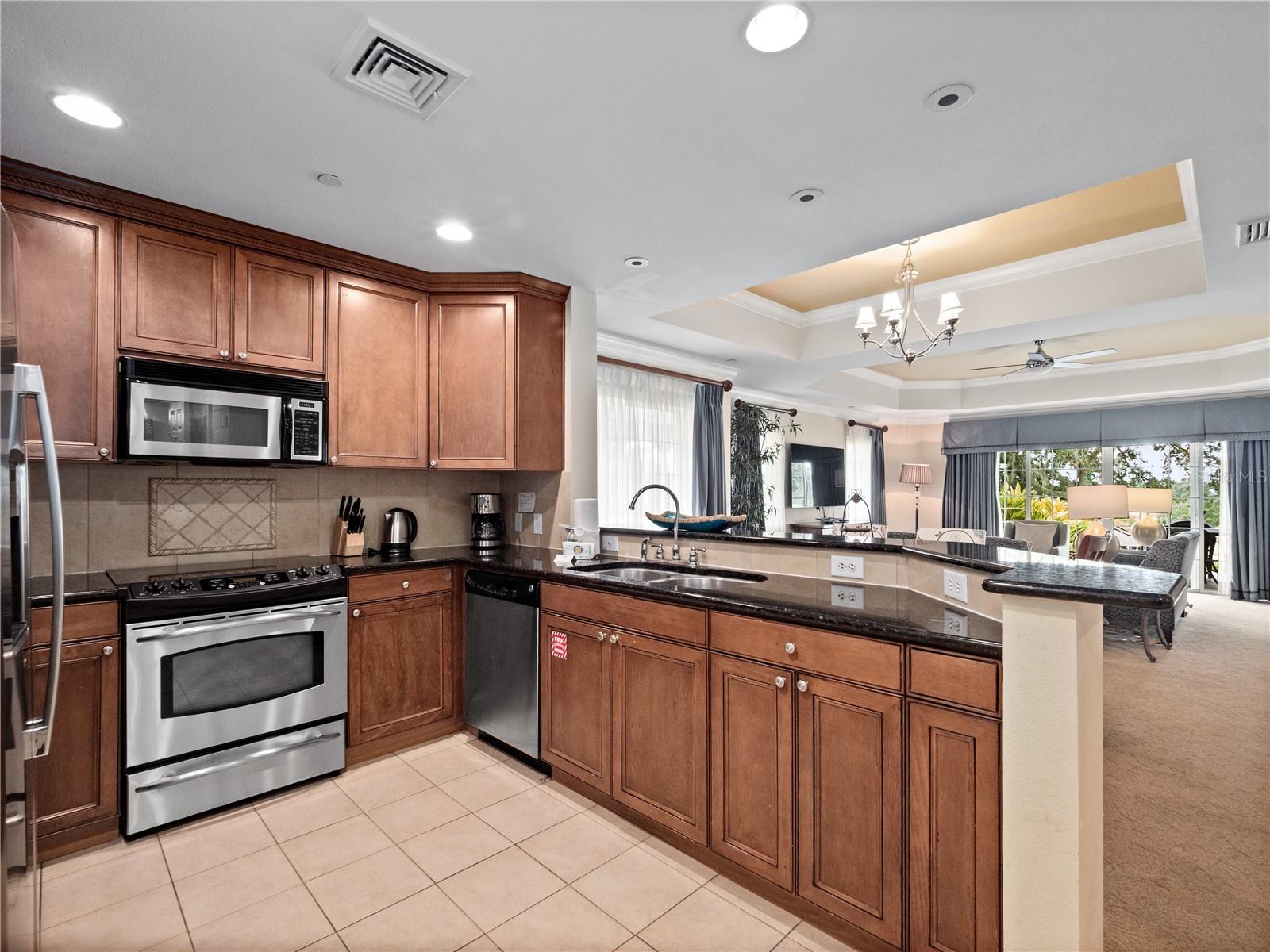 CENTRE COURT RIDGE CONDO PH 10 BLDG J - Residential Lease
