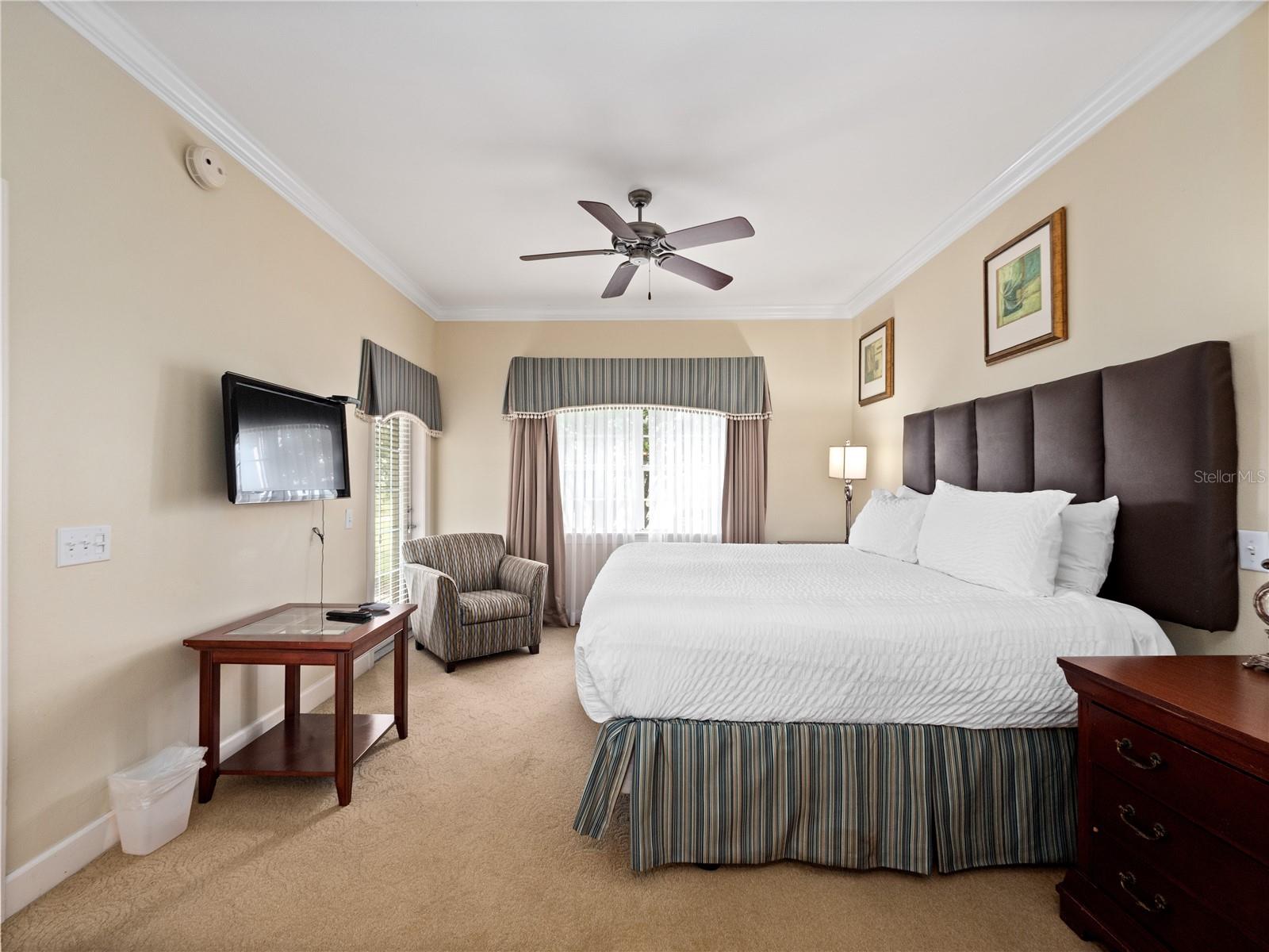 CENTRE COURT RIDGE CONDO PH 10 BLDG J - Residential Lease