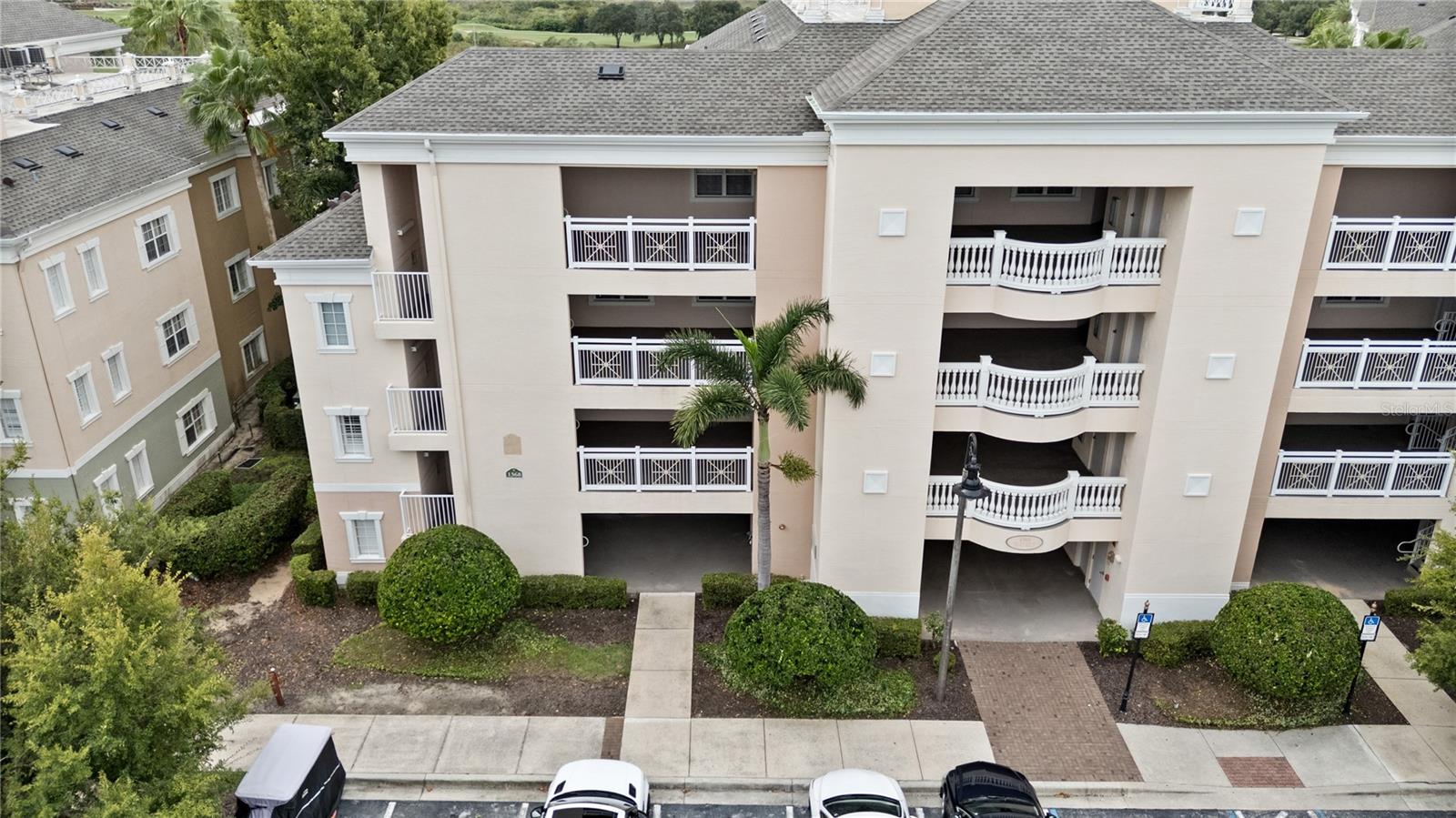 CENTRE COURT RIDGE CONDO PH 10 BLDG J - Residential Lease