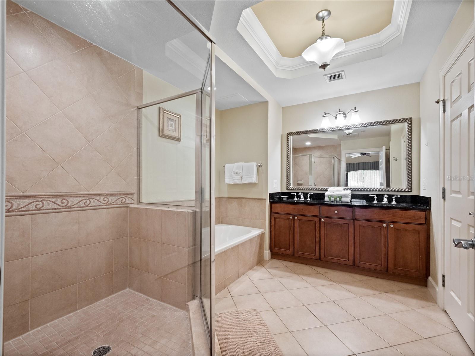 CENTRE COURT RIDGE CONDO PH 10 BLDG J - Residential Lease