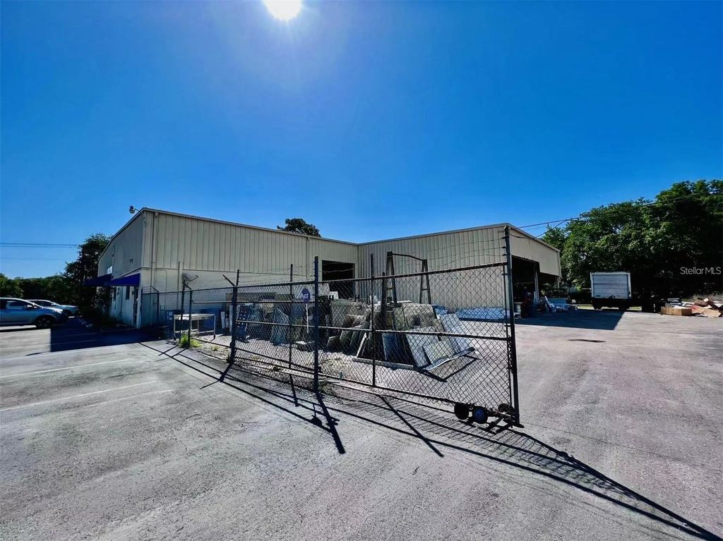 Photo of 2398 63rd Avenue E, Bradenton, FL 34203 (MLS # TB8437947)