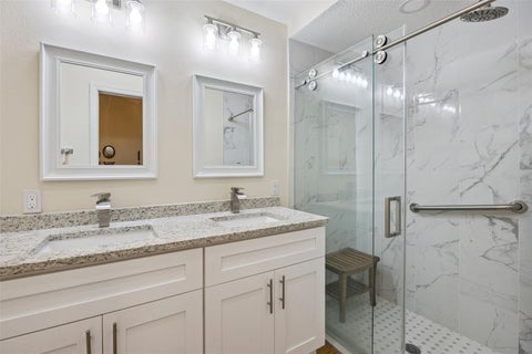 Tiny photo for 5853 Princess Caroline Place, Leesburg, FL 34748 (MLS # G5119124)