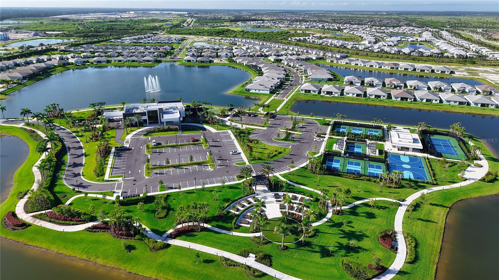 TELARO AT SOUTHERN GROVE - Residential