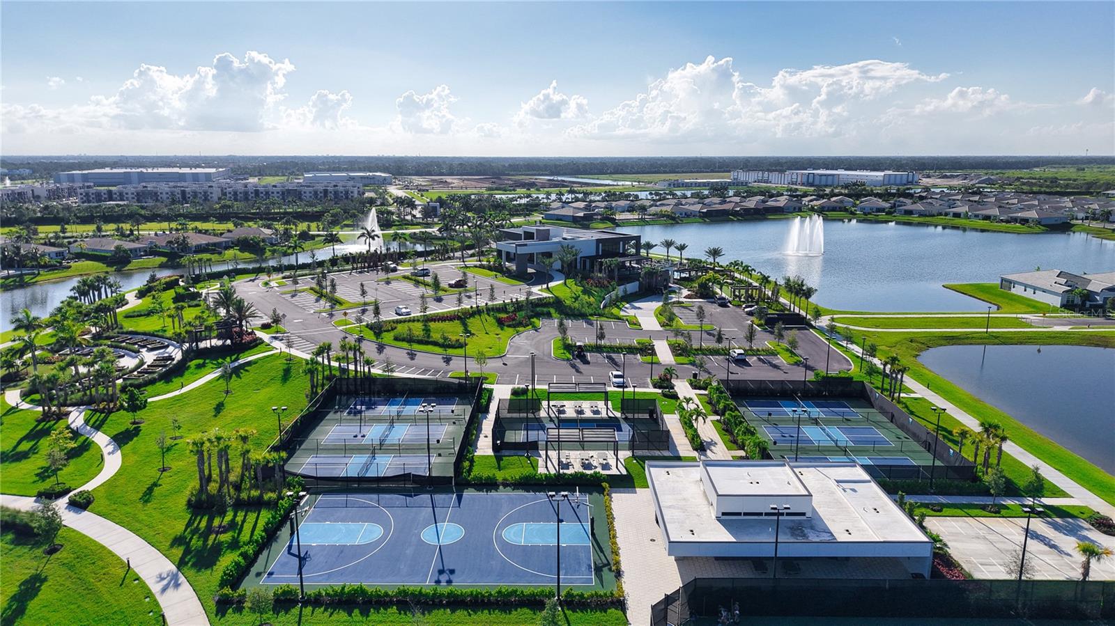 TELARO AT SOUTHERN GROVE - Residential