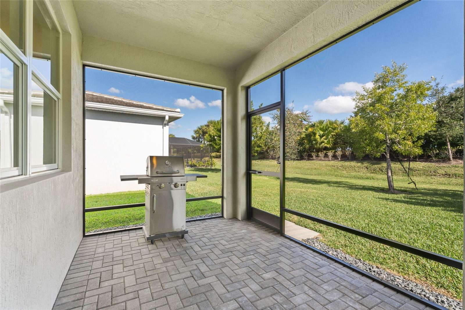 TELARO AT SOUTHERN GROVE - Residential