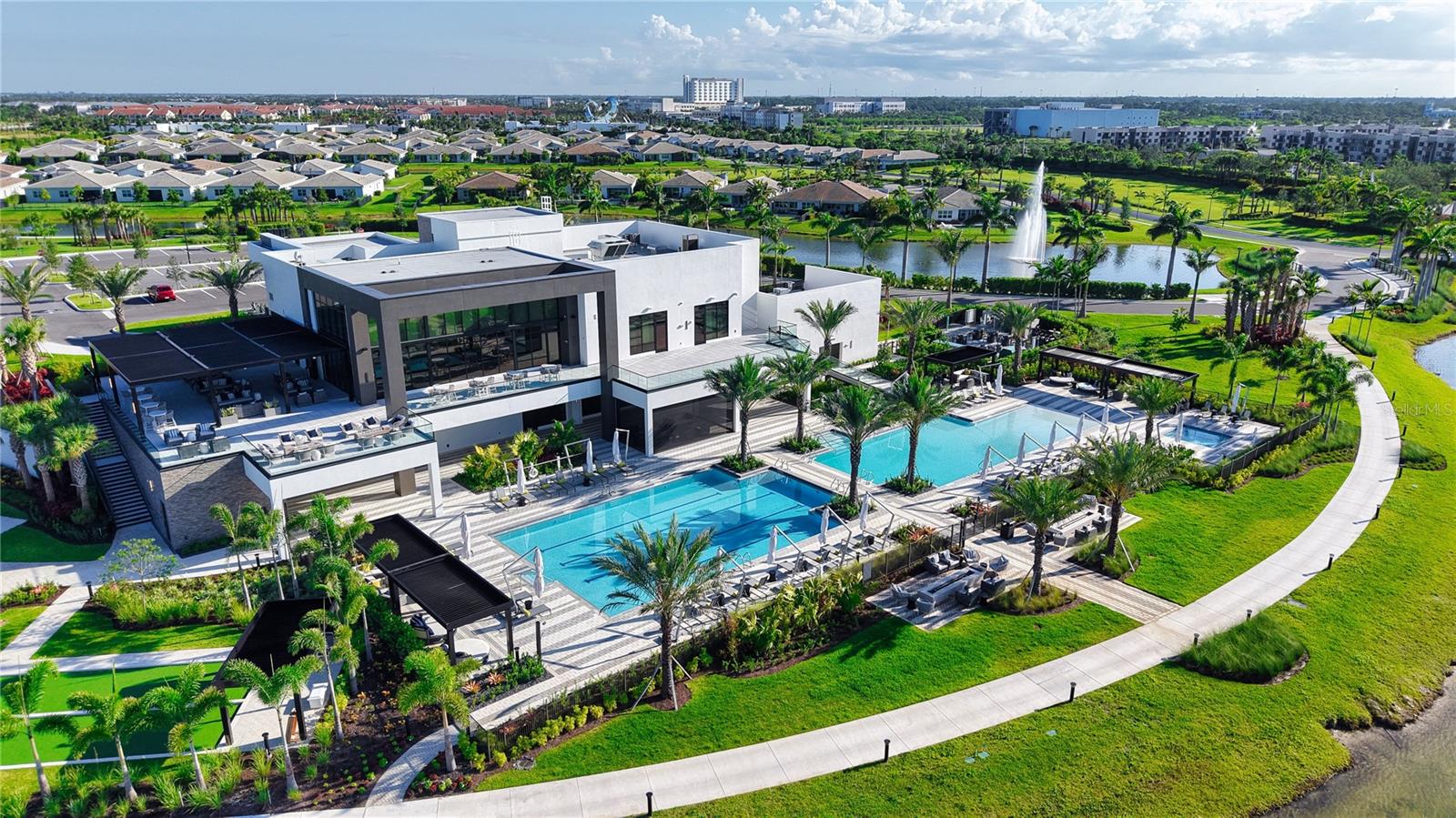 TELARO AT SOUTHERN GROVE - Residential