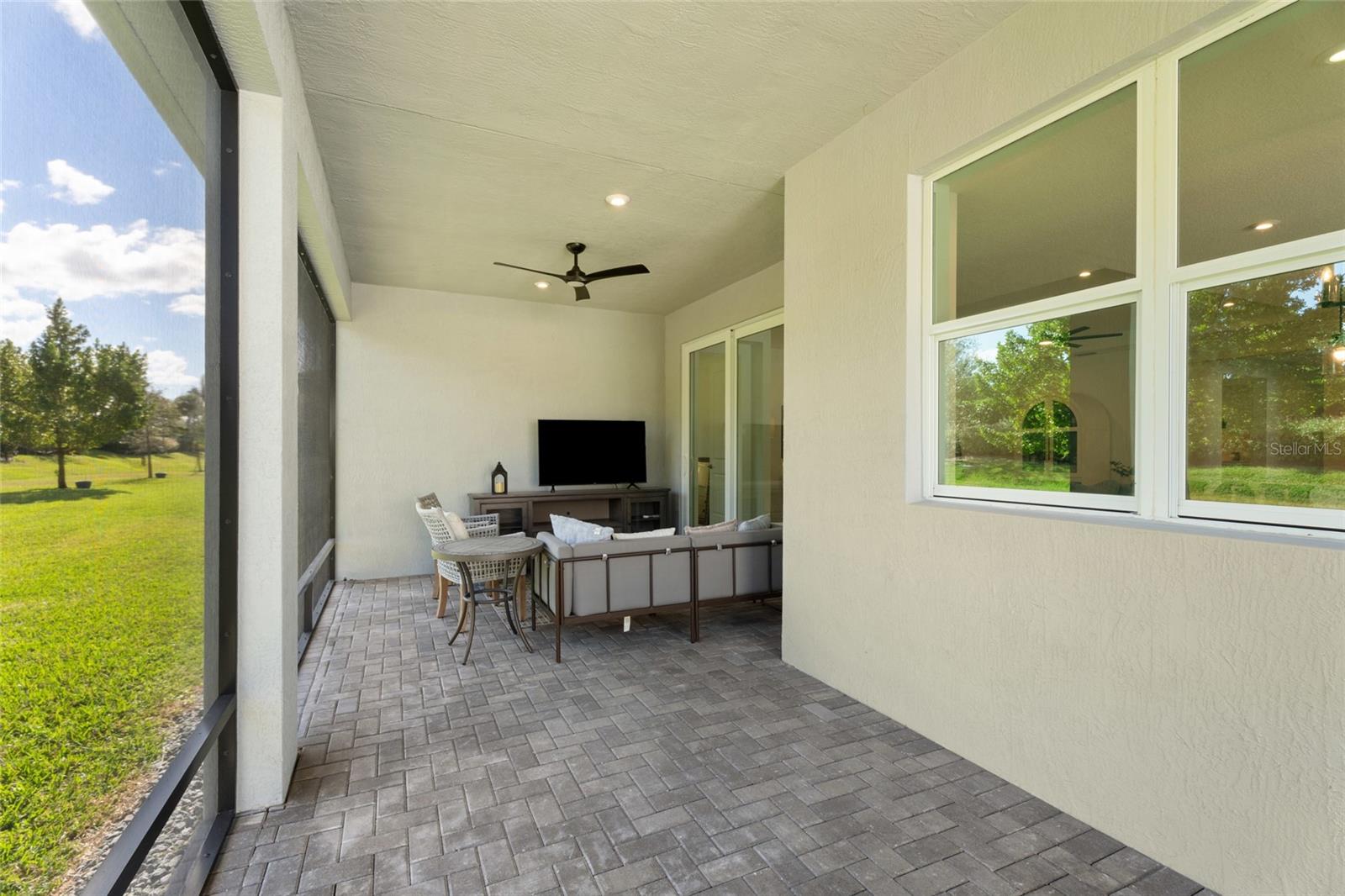 TELARO AT SOUTHERN GROVE - Residential