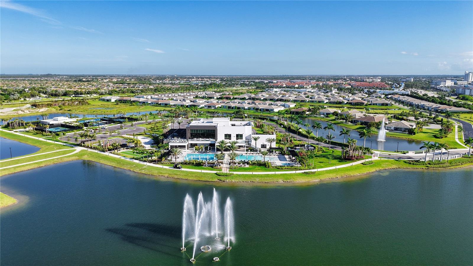 TELARO AT SOUTHERN GROVE - Residential