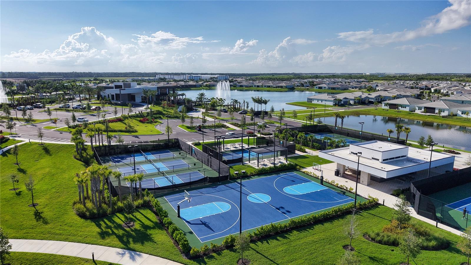 TELARO AT SOUTHERN GROVE - Residential