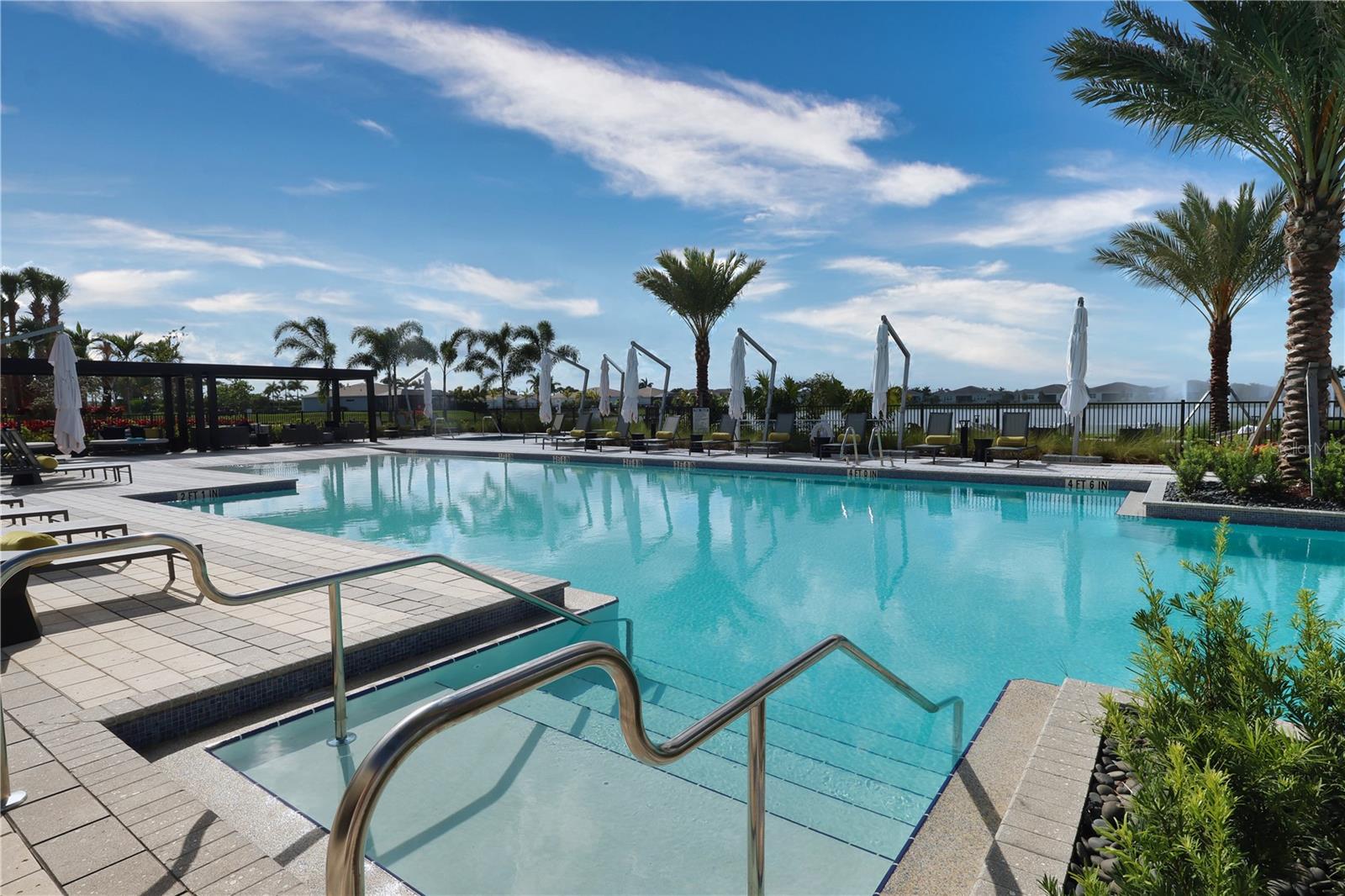 TELARO AT SOUTHERN GROVE - Residential