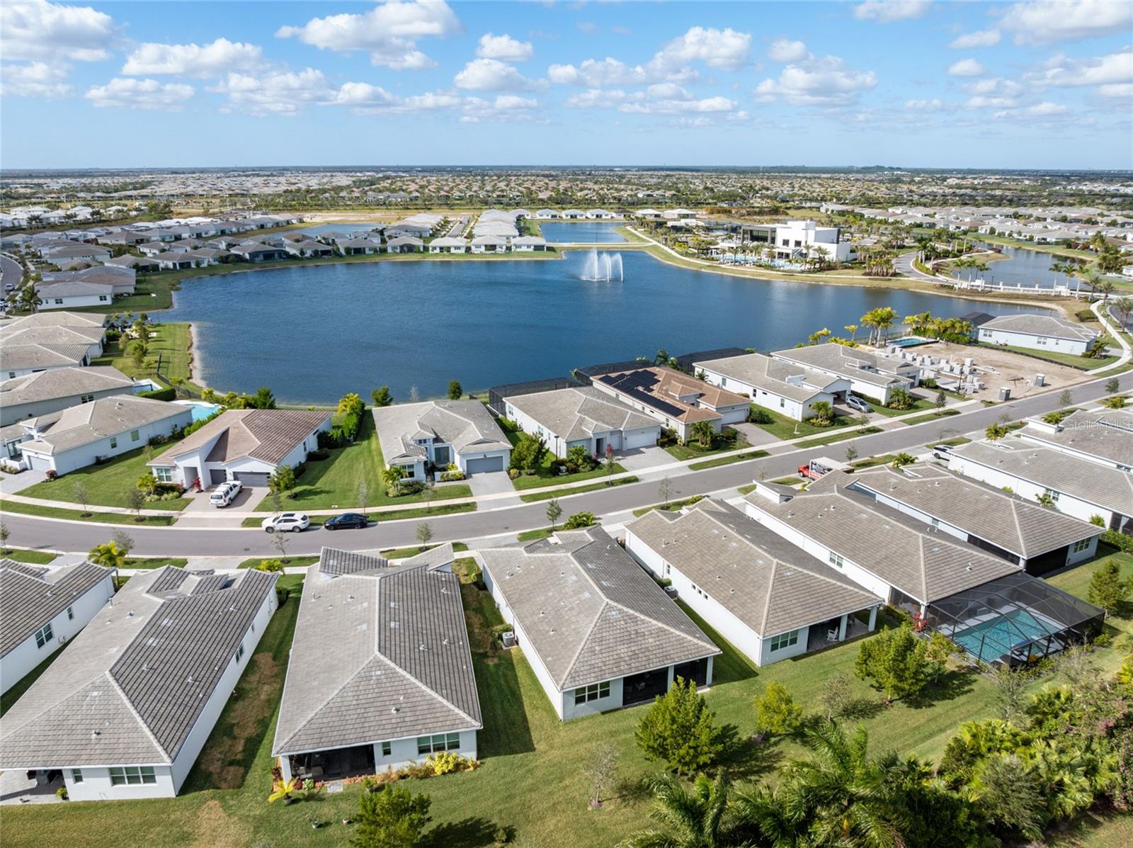 TELARO AT SOUTHERN GROVE - Residential