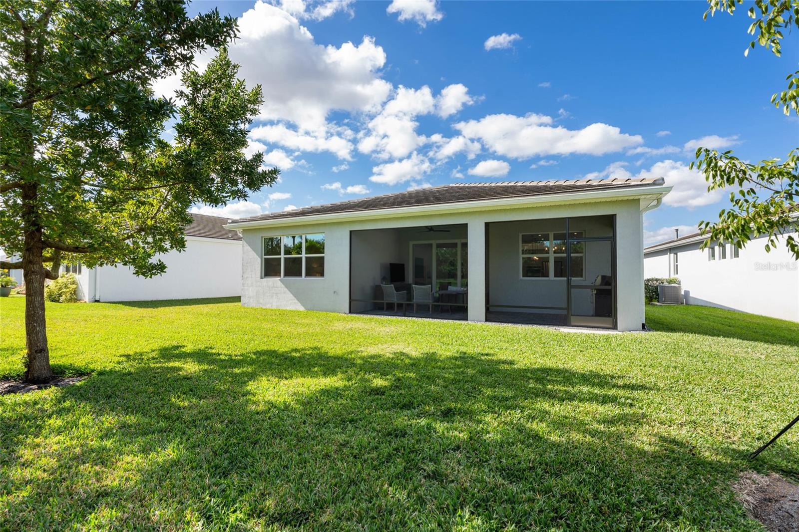 TELARO AT SOUTHERN GROVE - Residential