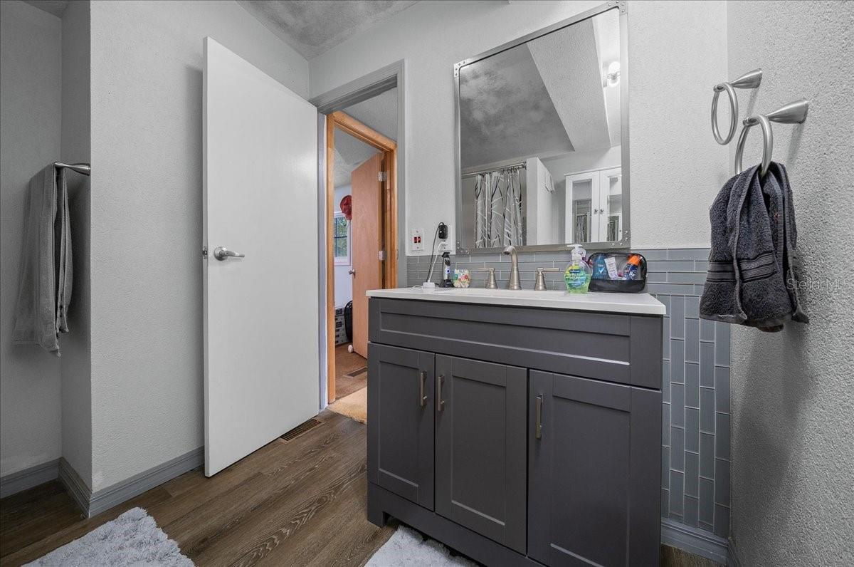 NEIGHBORHOOD 8449 - Residential