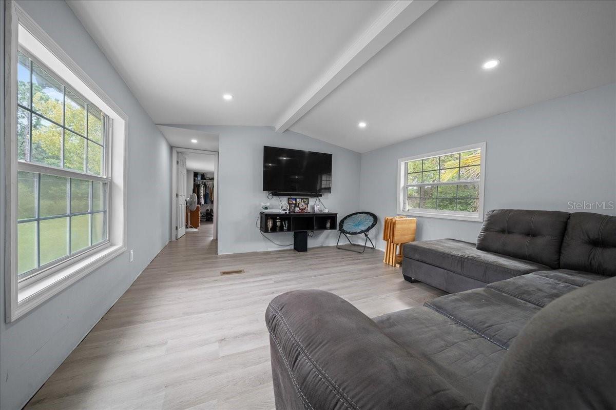 NEIGHBORHOOD 8449 - Residential