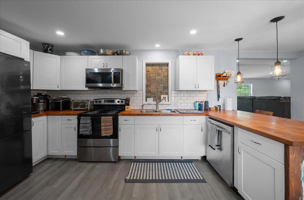 NEIGHBORHOOD 8449 - Residential