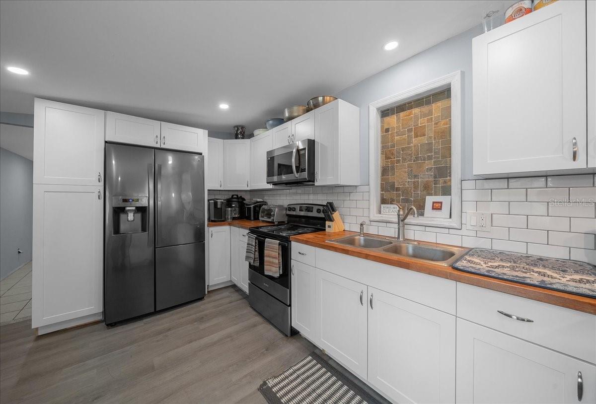 NEIGHBORHOOD 8449 - Residential