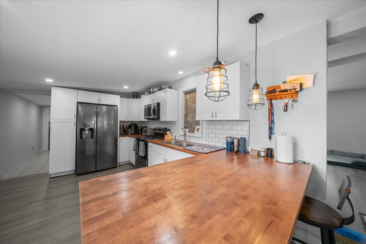 NEIGHBORHOOD 8449 - Residential