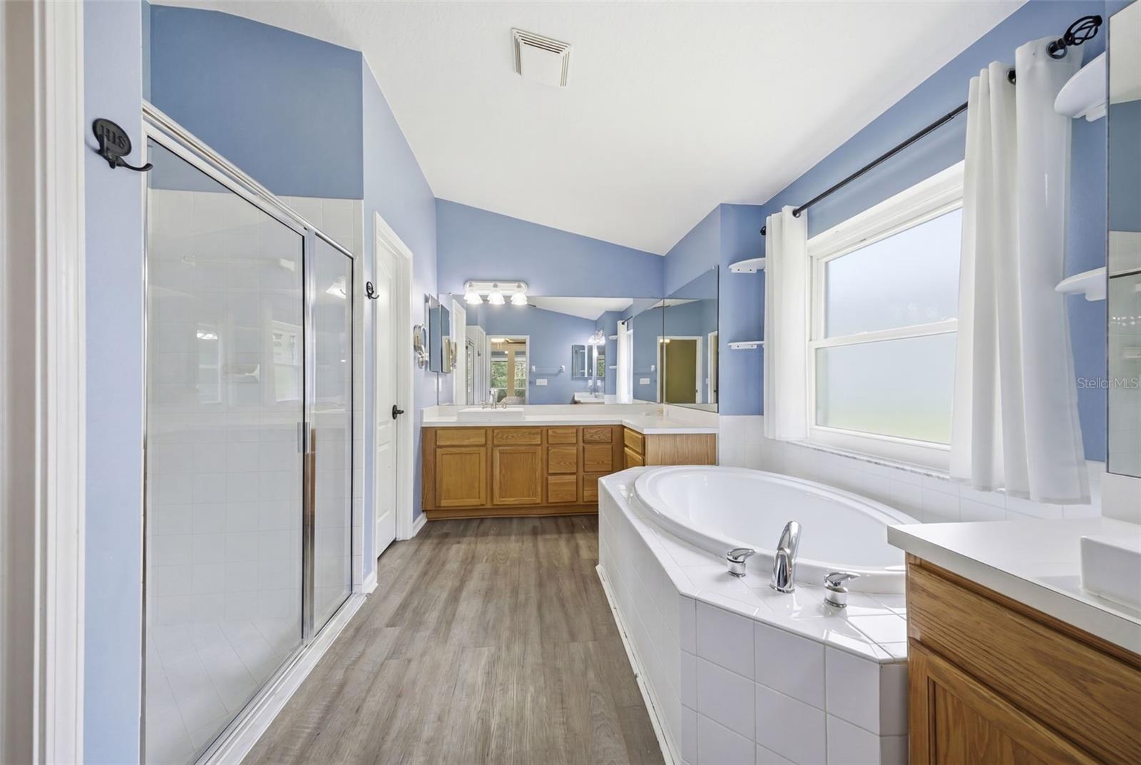 LEXINGTON OAKS VILLAGE 27 - Residential
