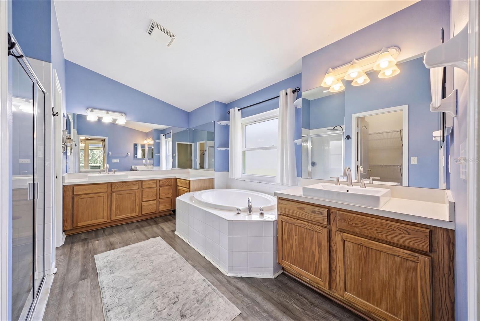 LEXINGTON OAKS VILLAGE 27 - Residential