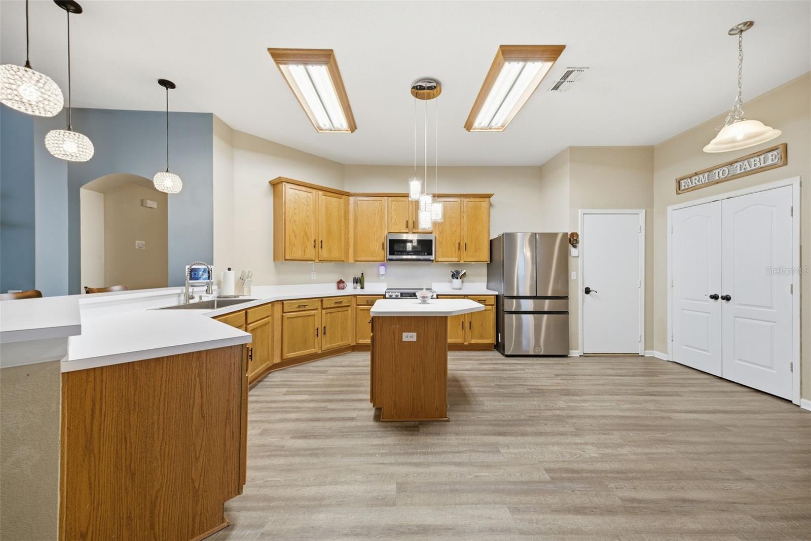LEXINGTON OAKS VILLAGE 27 - Residential