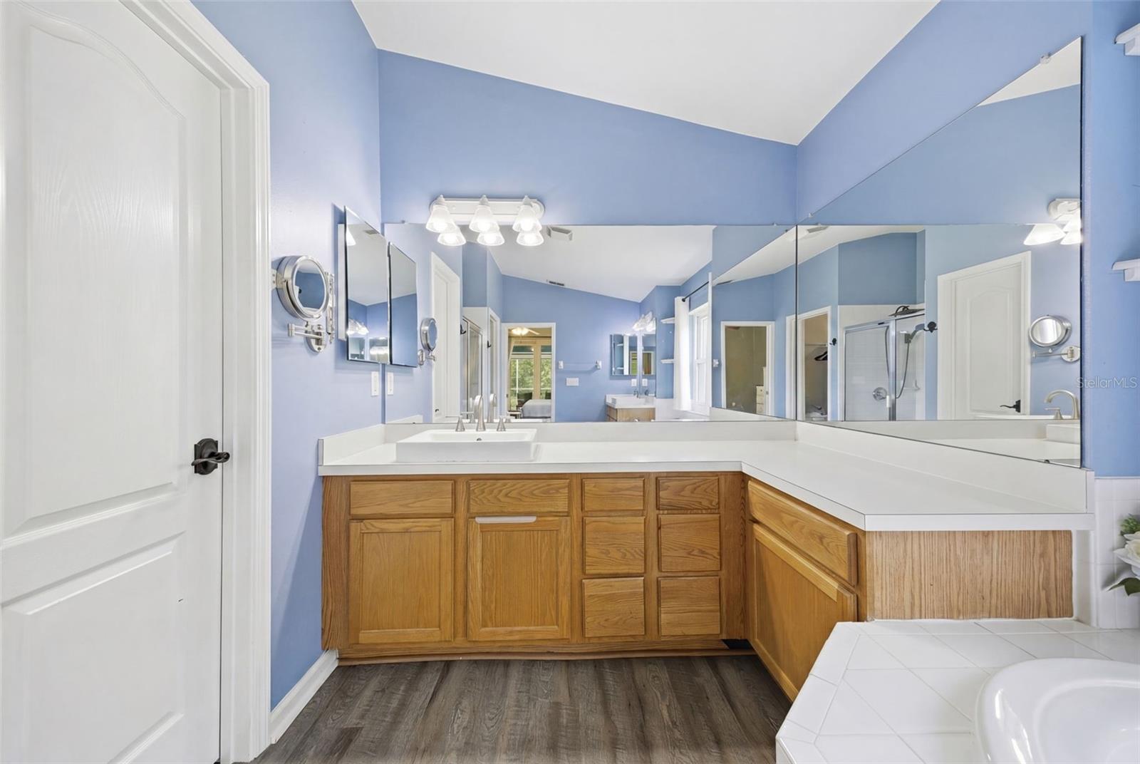 LEXINGTON OAKS VILLAGE 27 - Residential