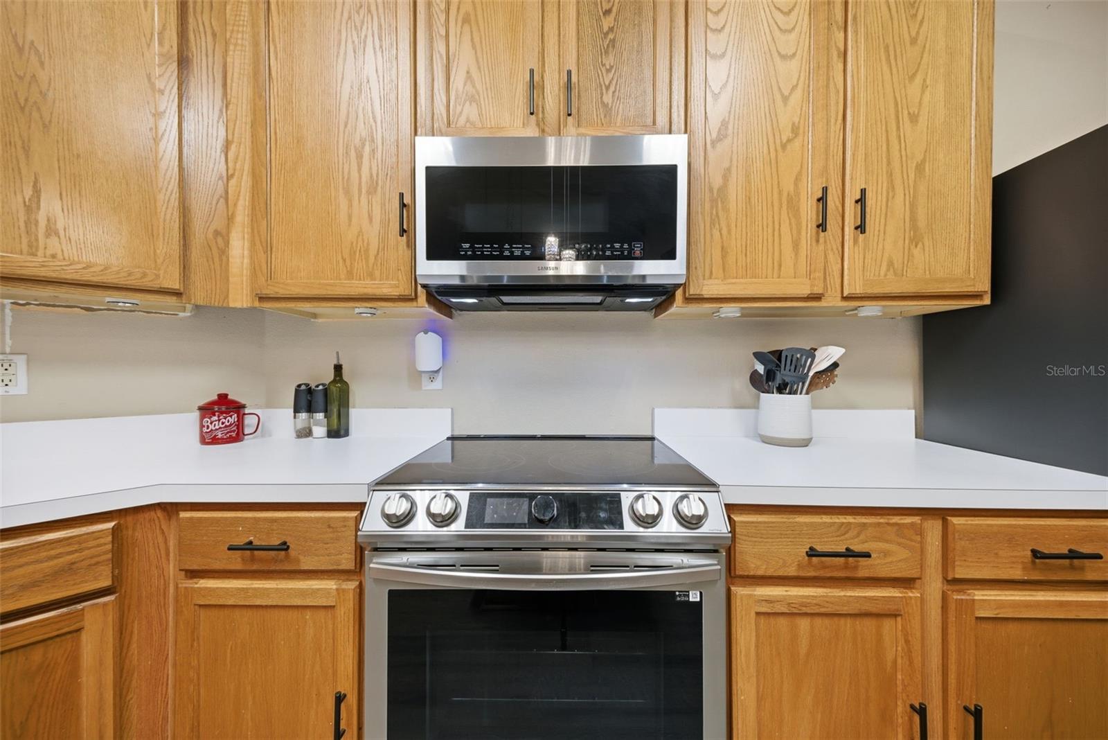 LEXINGTON OAKS VILLAGE 27 - Residential