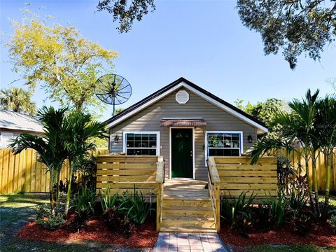 Photo of 1119 Hickory Avenue, Sanford, FL 32771 (MLS # O6361725)