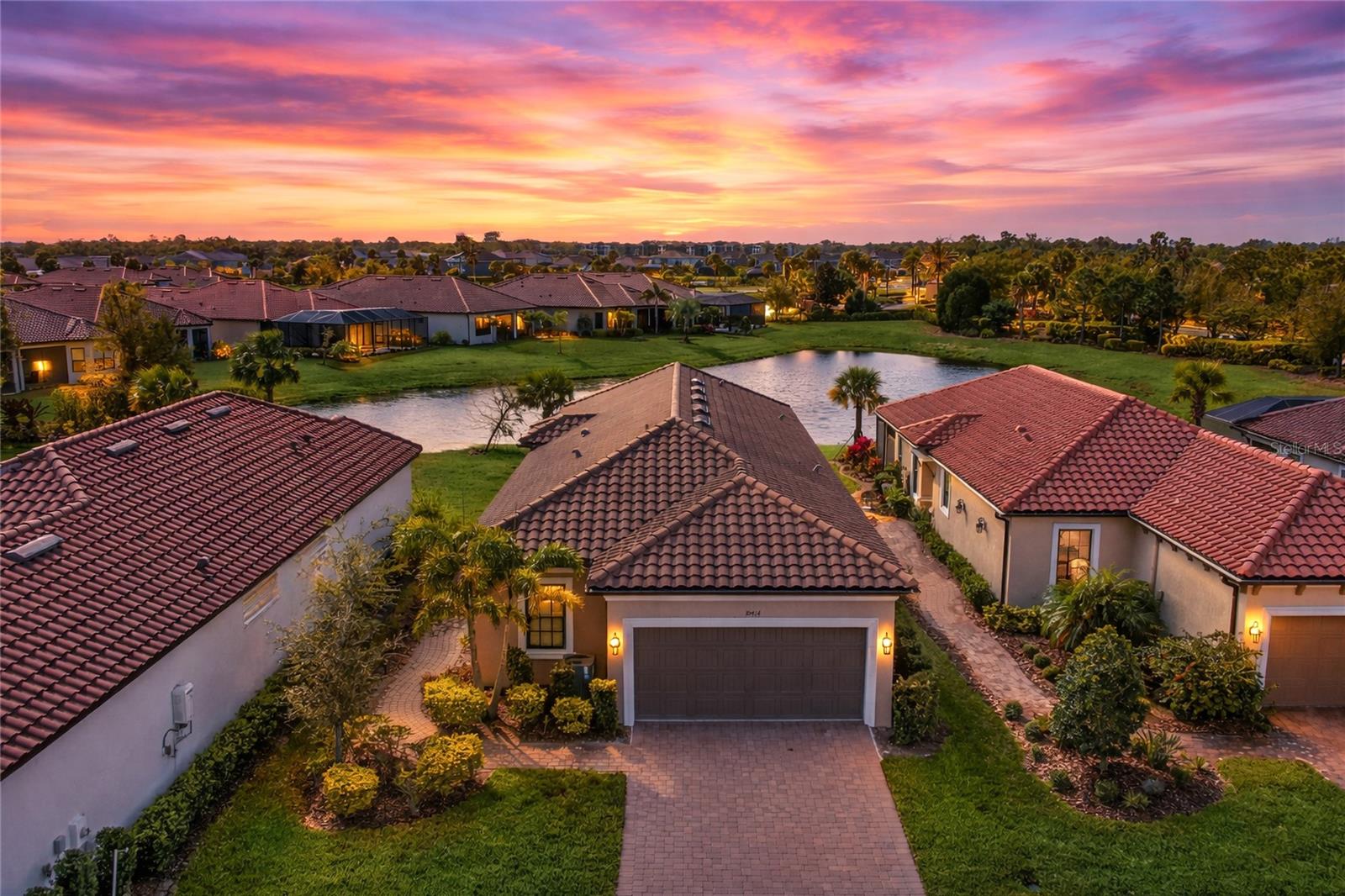 ESPLANADE AT ARTISAN LAKES - Residential