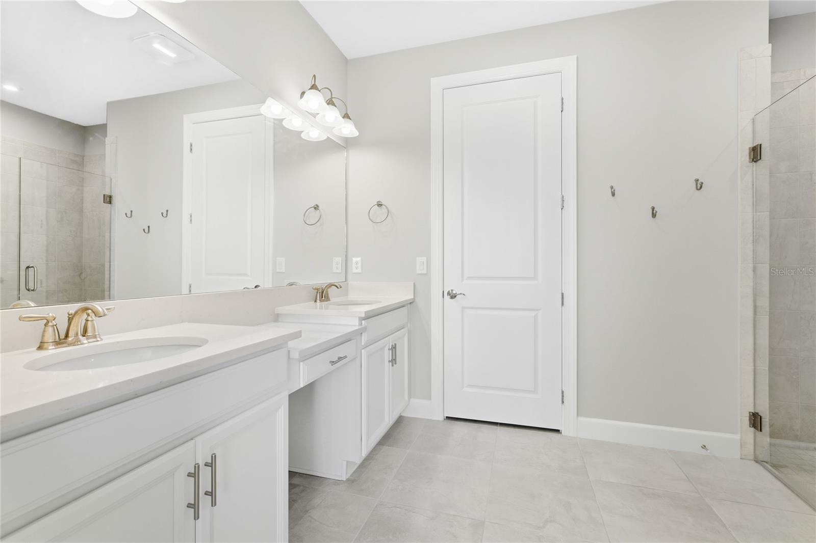 ESPLANADE AT ARTISAN LAKES - Residential