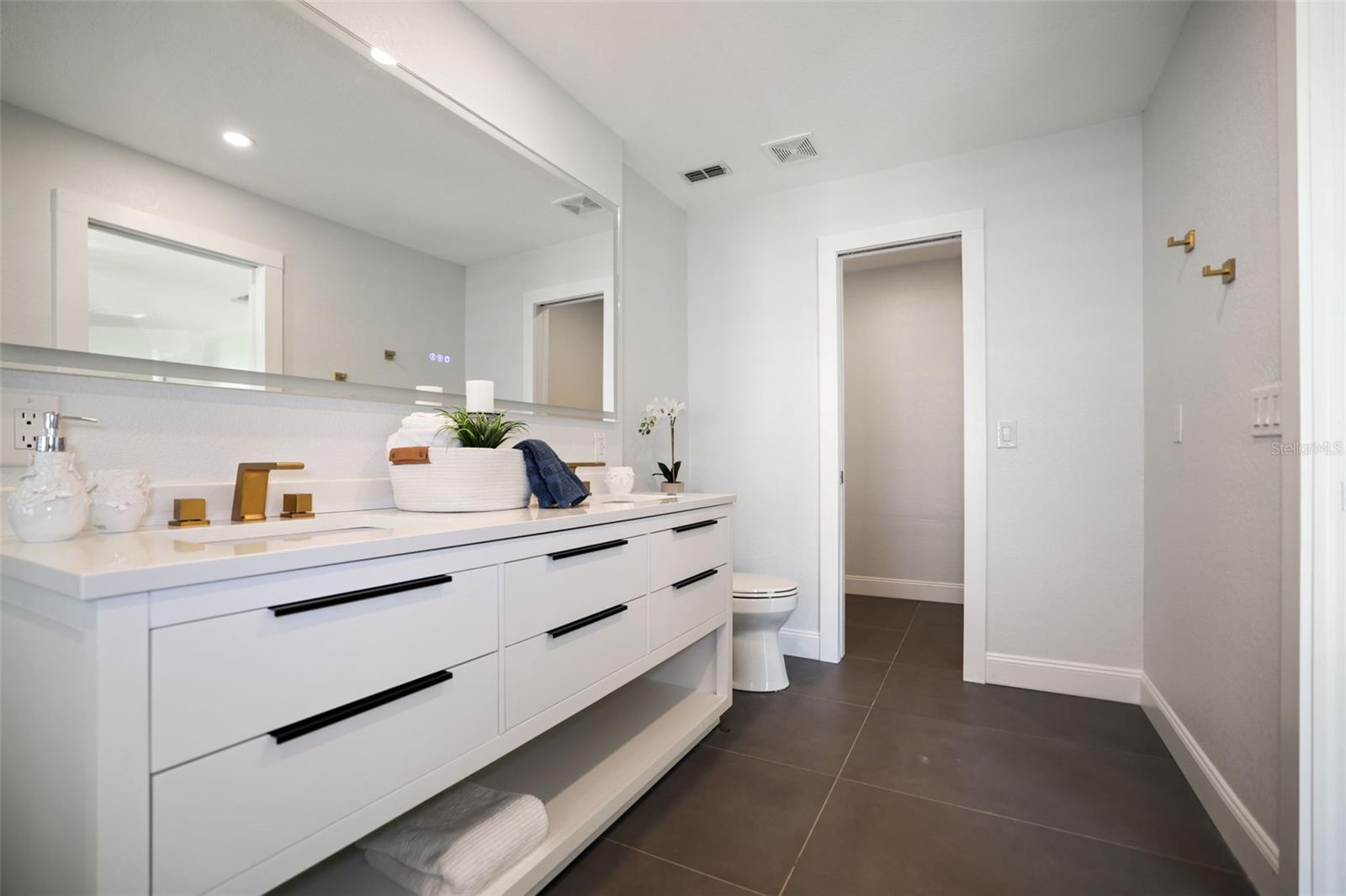 DIXIE SHORES UNIT 01 REP - Residential