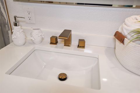 Tiny photo for 11930 W Bayshore Drive, Crystal River, FL 34429 (MLS # W7884640)