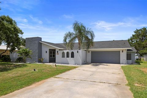 Tiny photo for 11930 W Bayshore Drive, Crystal River, FL 34429 (MLS # W7884640)