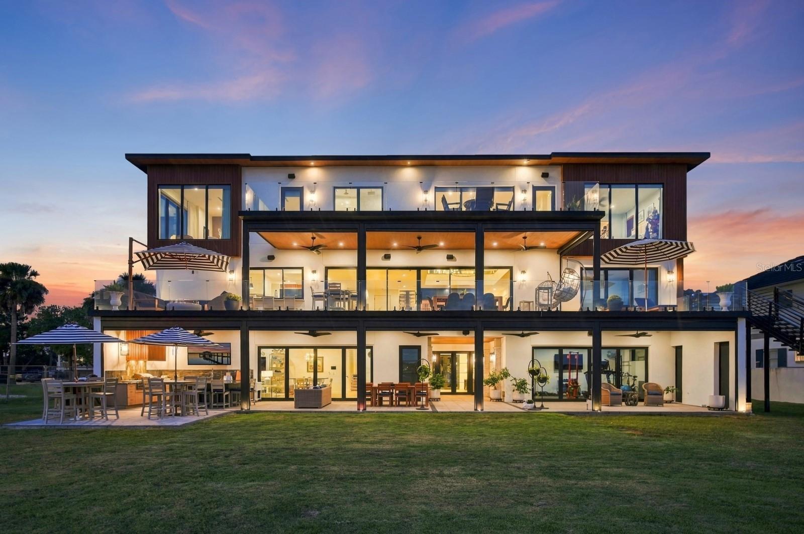 33 DOLPHIN DRIVE