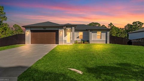 759 SILVERSTAR AVENUE S LEHIGH ACRES FL 33974