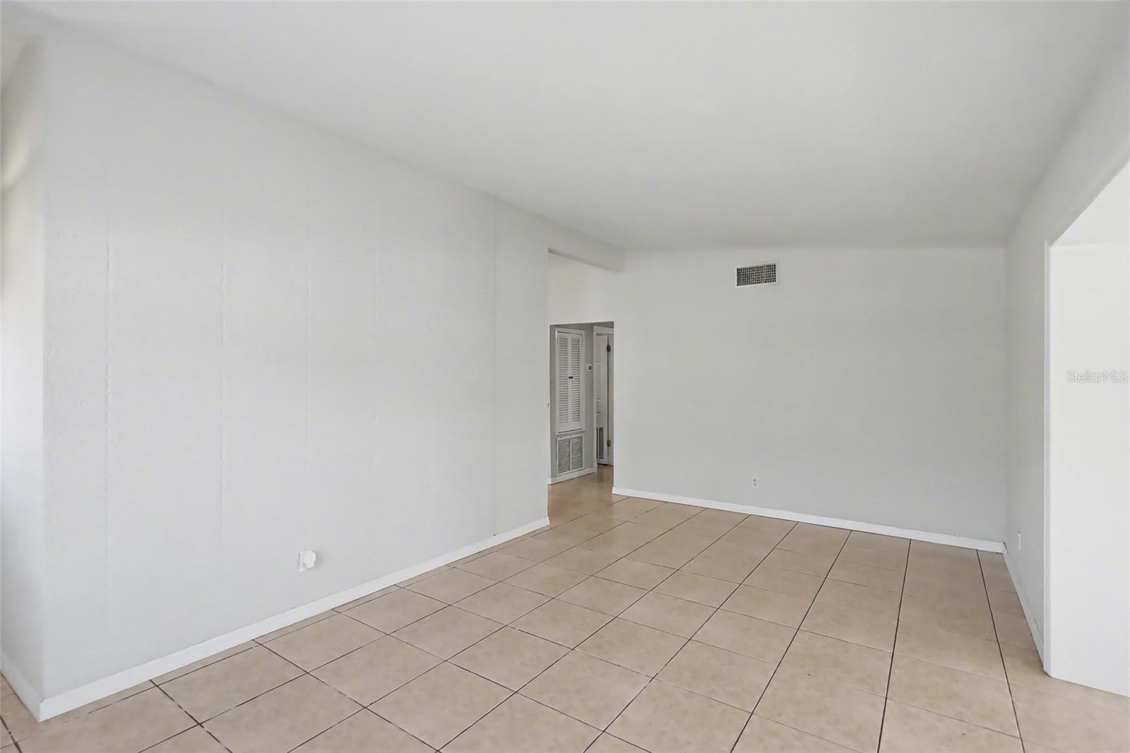 KENSINGTON PARK - Residential