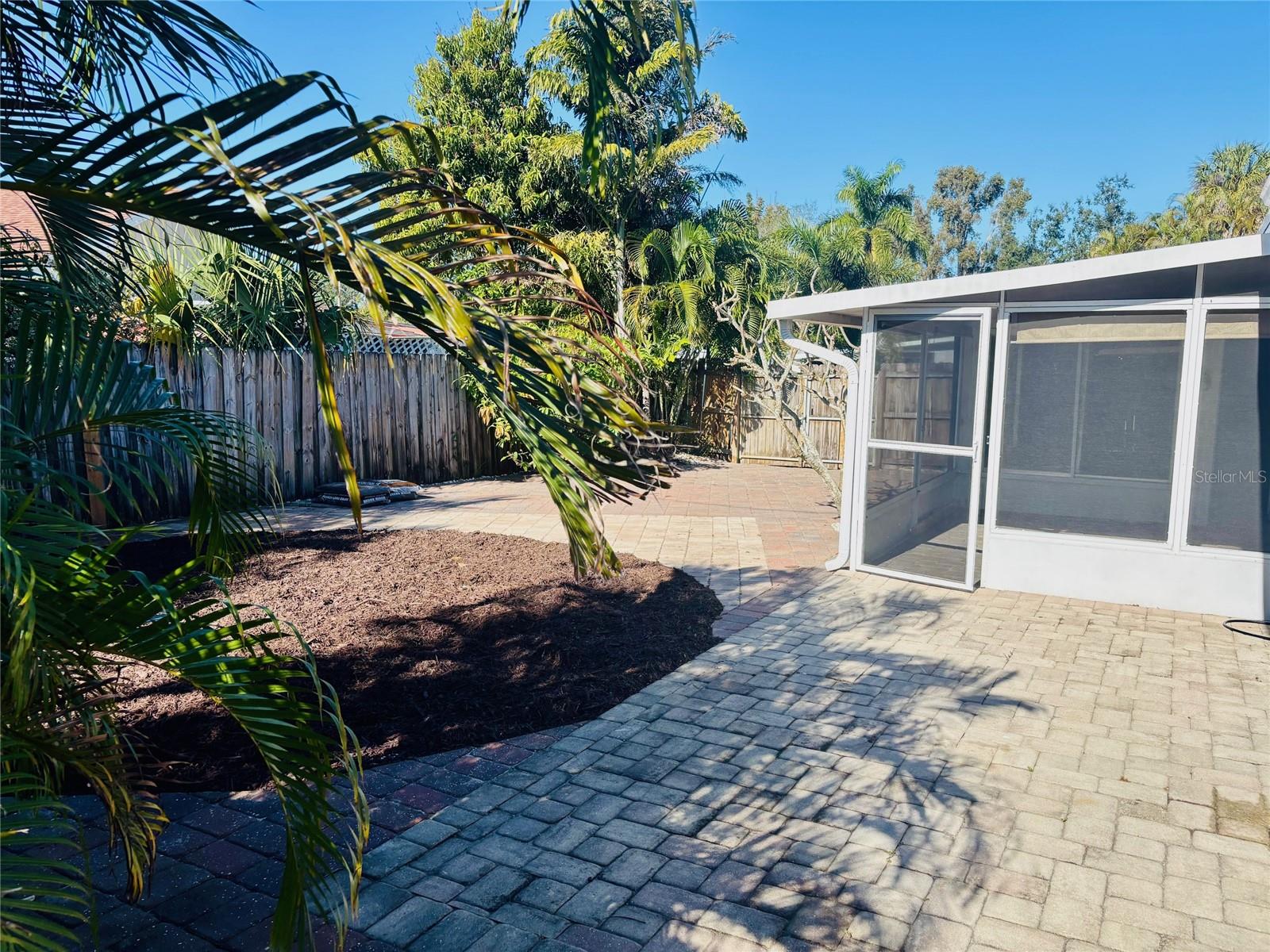 KENSINGTON PARK - Residential