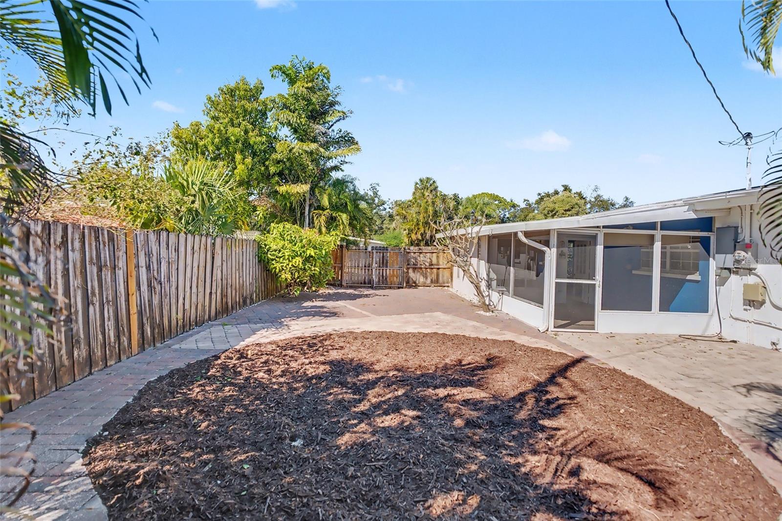 KENSINGTON PARK - Residential