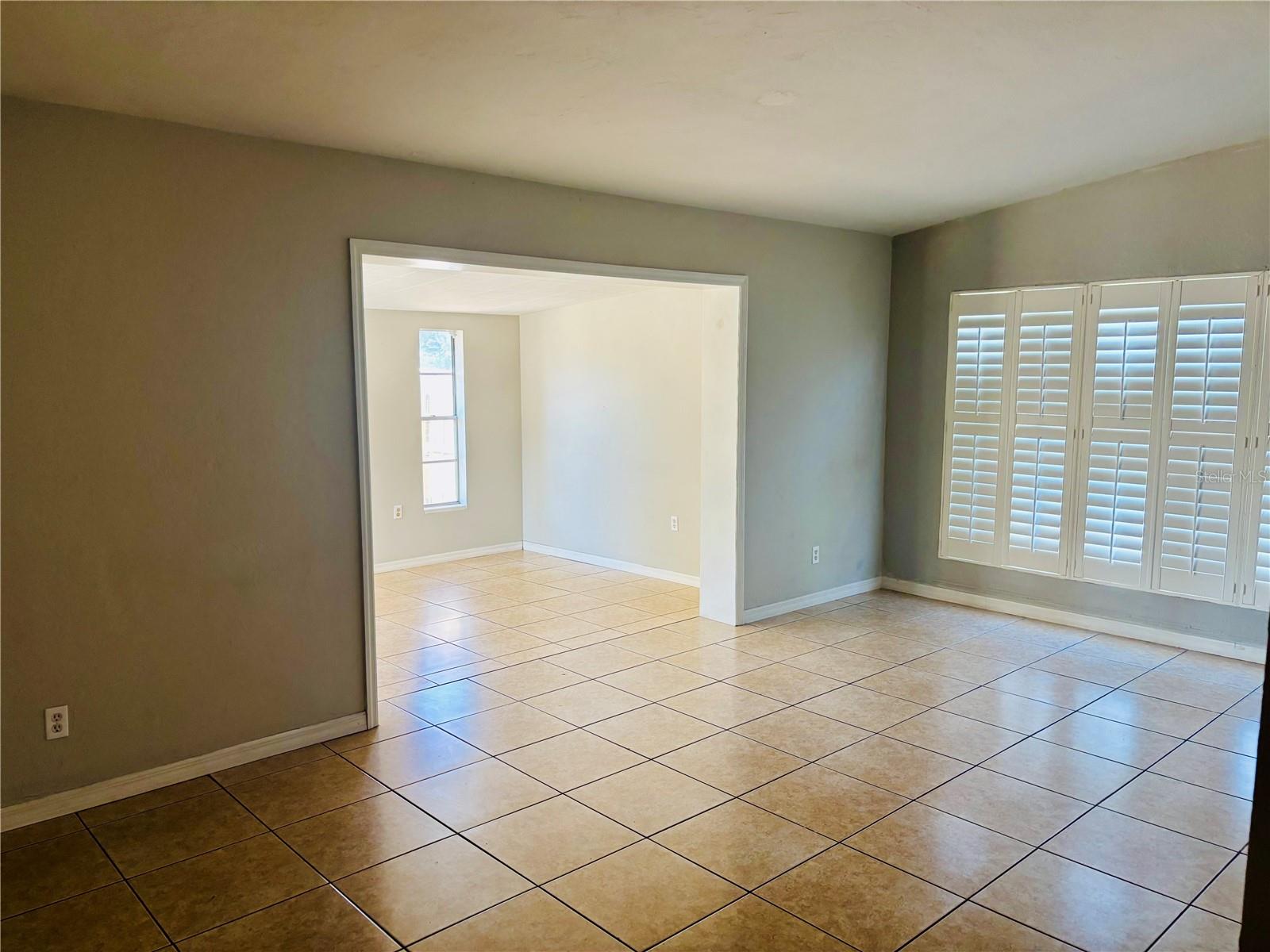 KENSINGTON PARK - Residential