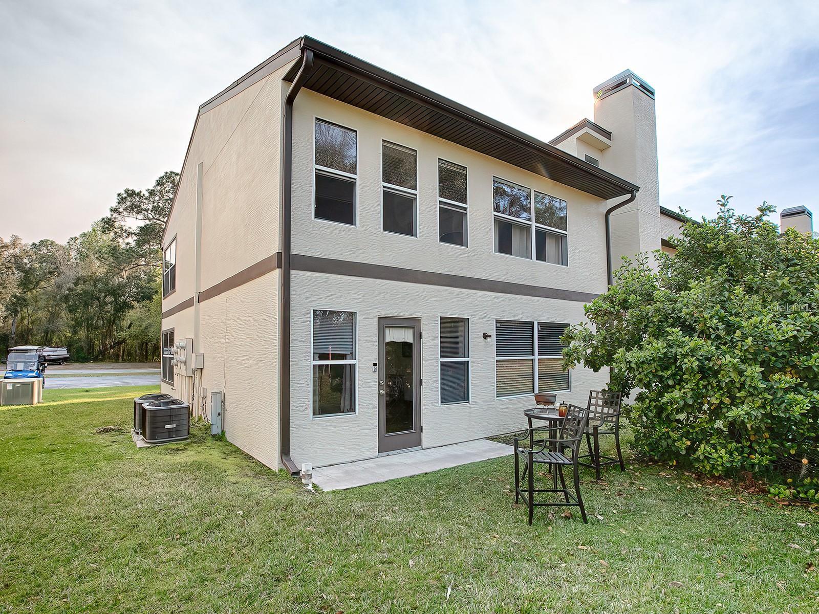 SANDALWOOD CONDO - Residential
