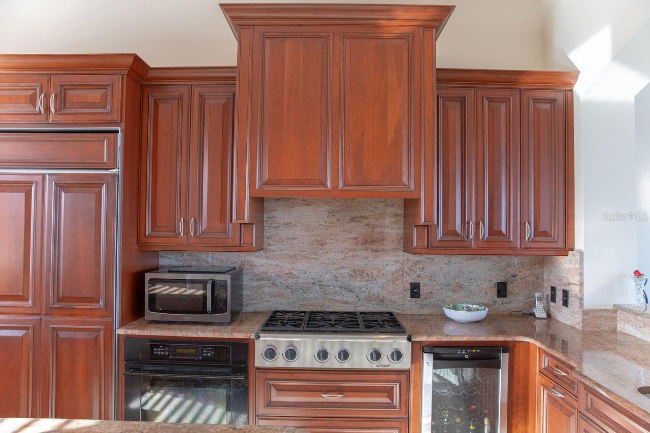 ARMAND BEACH ESTATES - Residential