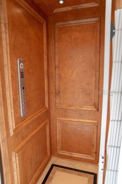 ARMAND BEACH ESTATES - Residential