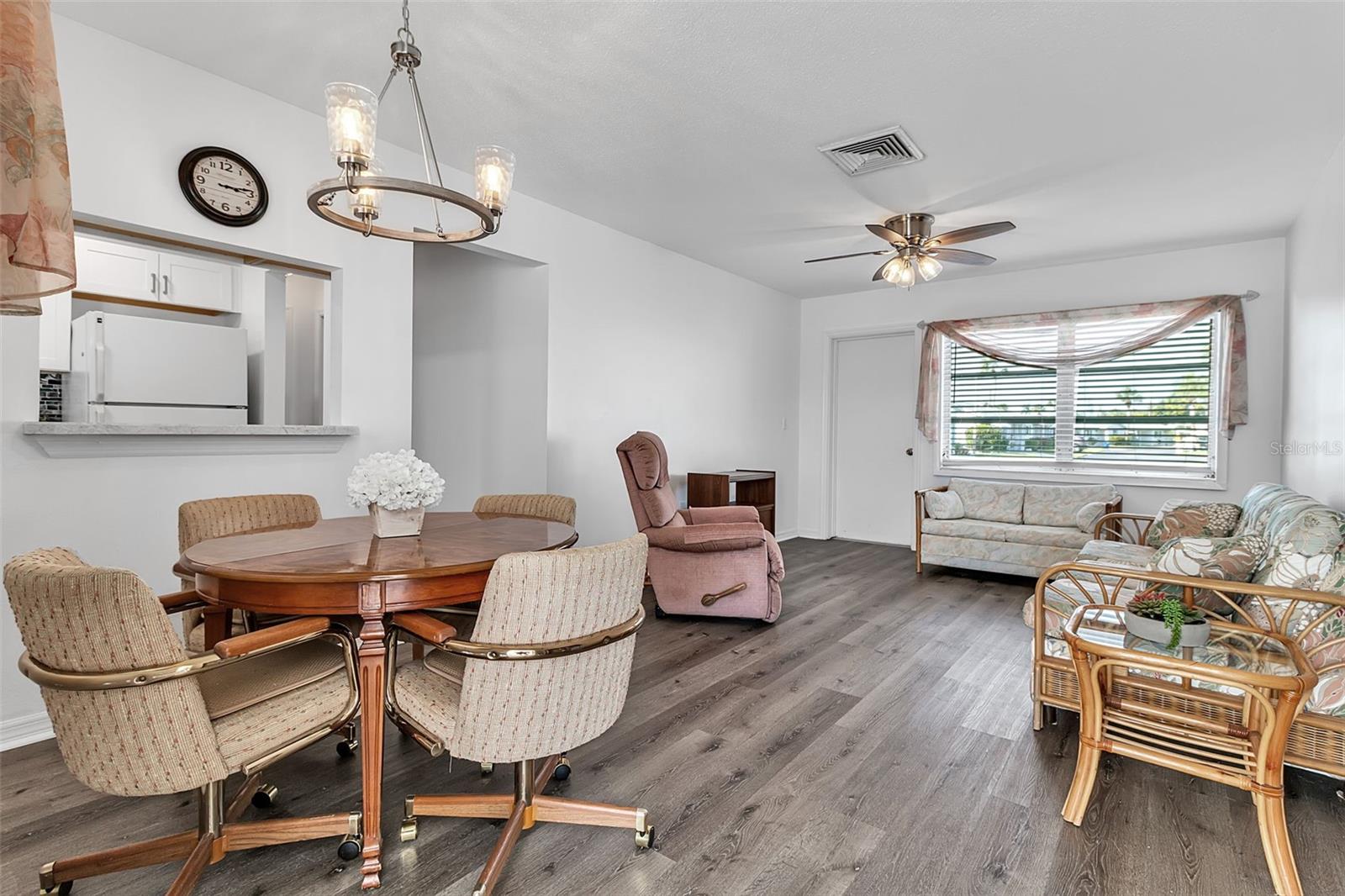 PARKWAY VILLAS - Residential