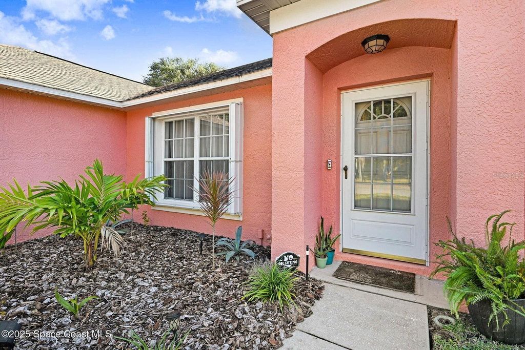 Photo of 2015 Blue Ridge Avenue, Melbourne, FL 32935 (MLS # O6368426)