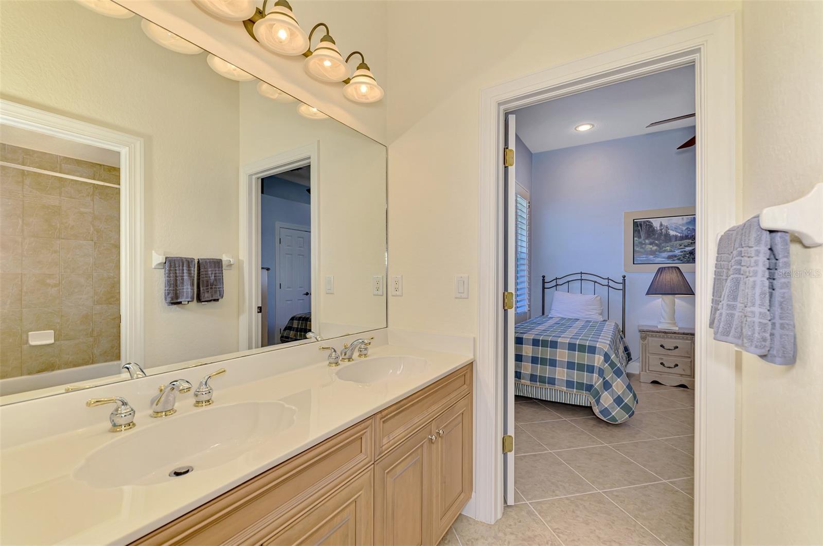 RIVERWOOD - Residential