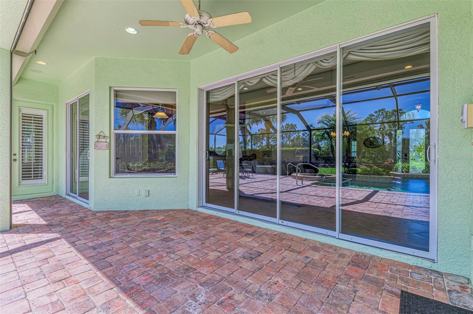 RIVERWOOD - Residential