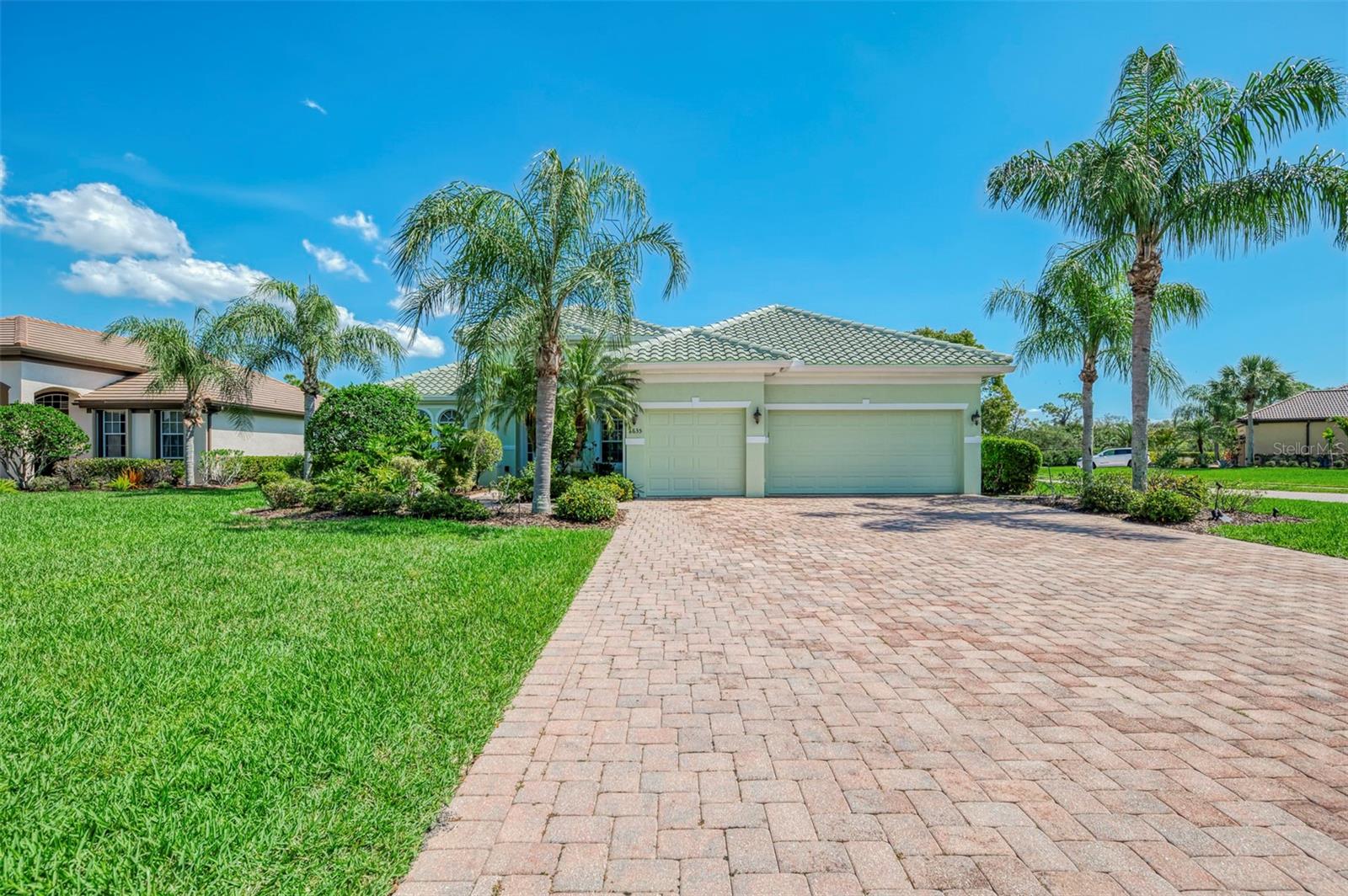 RIVERWOOD - Residential