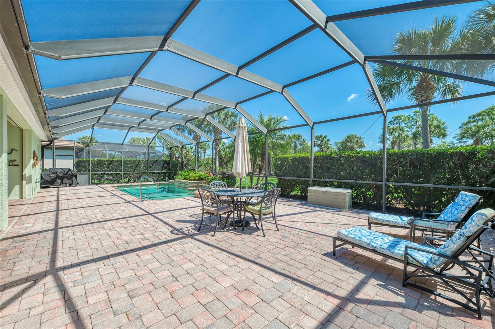 RIVERWOOD - Residential