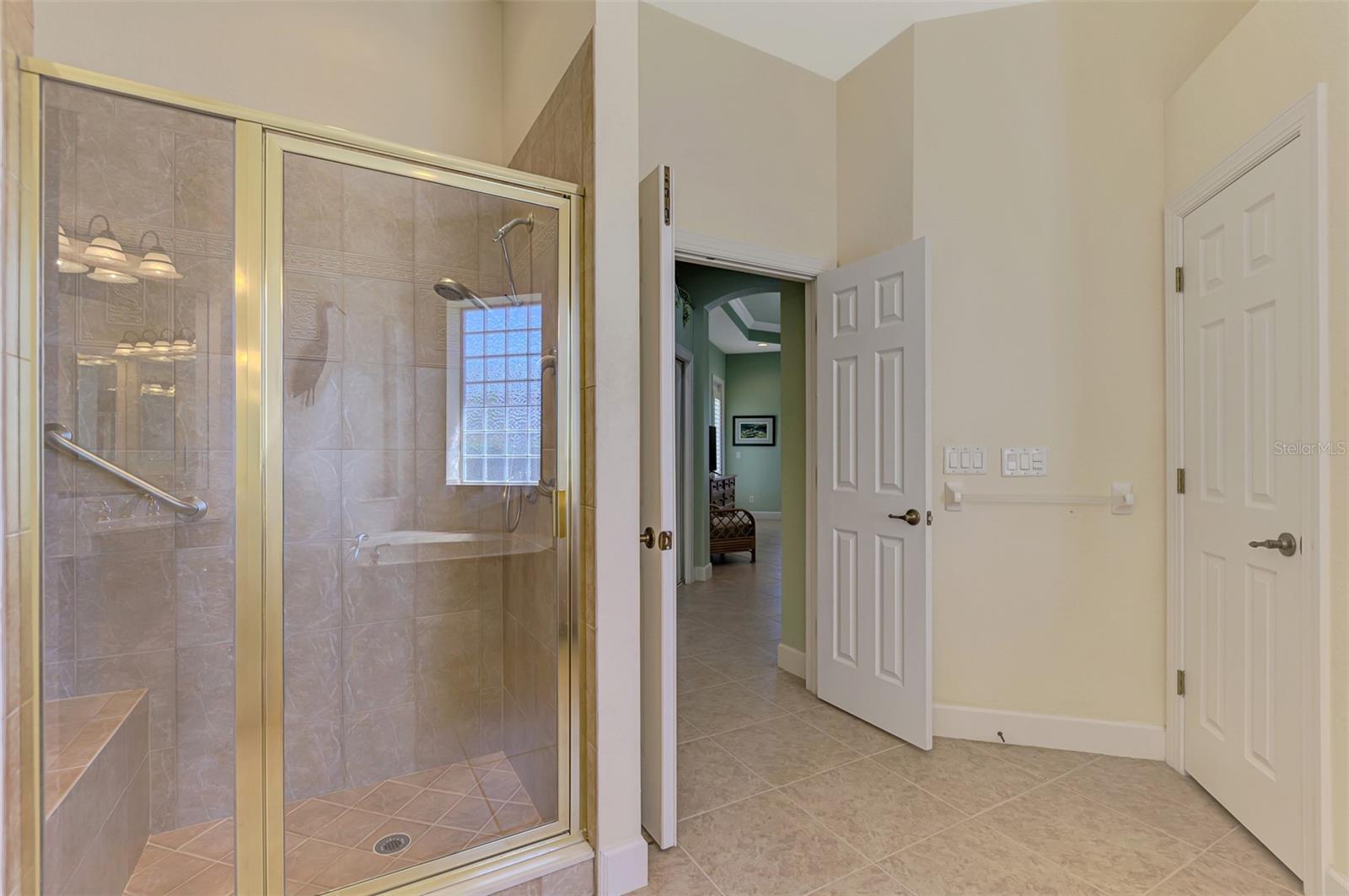 RIVERWOOD - Residential